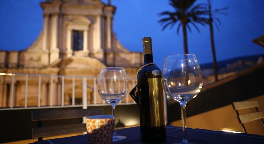 Yhomisus Bed & Breakfast Comiso Exterior foto