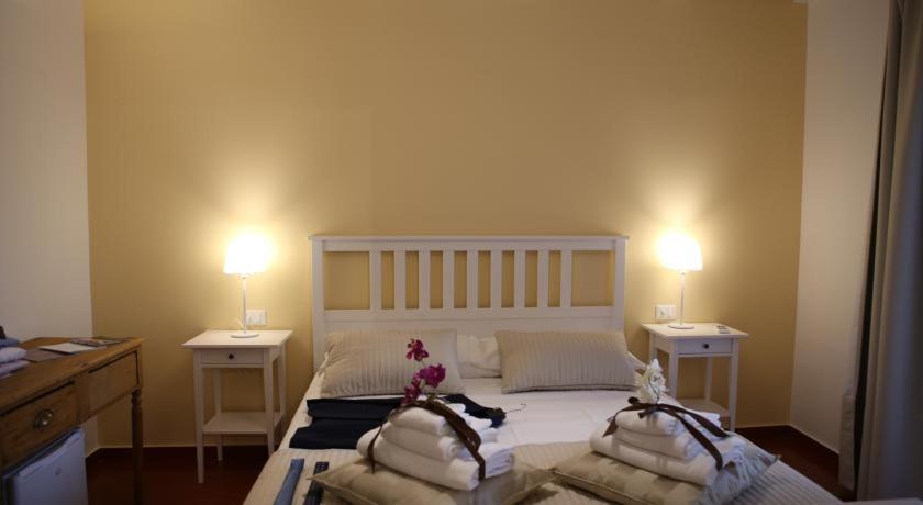 Yhomisus Bed & Breakfast Comiso Exterior foto